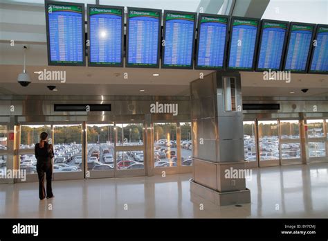 Atlanta airport people mover hi-res stock photography and images - Alamy