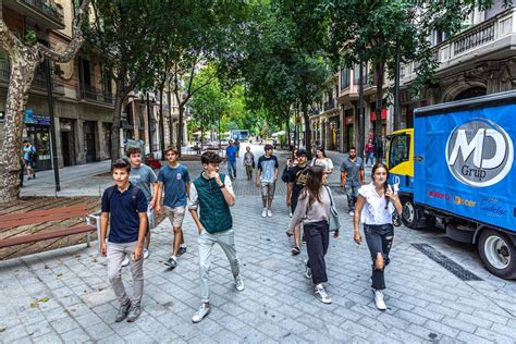 Escenas Inesperadas De La Superilla Del Eixample Fotos