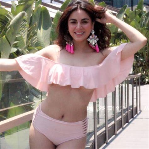 7 Times Kundali Bhagya’s Shraddha Arya Flaunted Her Sexy Swimsuits With Aplomb Bollywood News