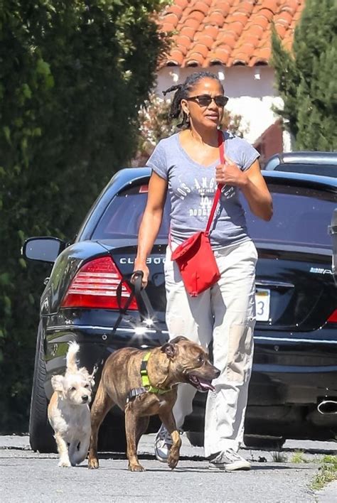 DORIA RAGLAND Out with Her Dogs in Los Angeles 04/01/2020 – HawtCelebs