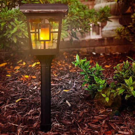 The 10 Best Solar-Powered Outdoor Lights for 2022