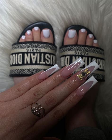 Acrylic Toes | French Tip Nails | Ongles pieds, Ongles