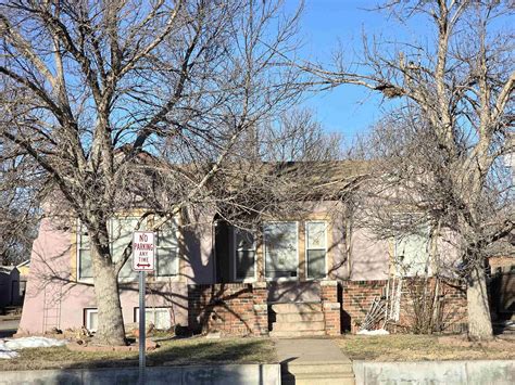 107 W 17th St, Hays, KS 67601 | Zillow