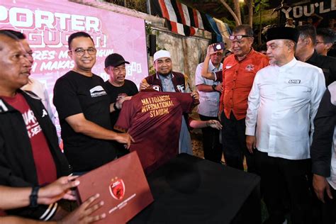 Sukses Bikin JIS Anies Baswedan Janji Bangun Stadion Internasional Di