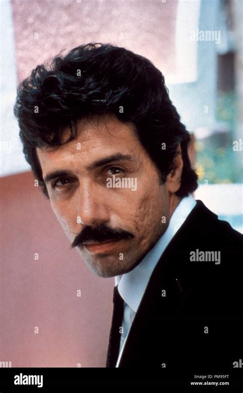 Studio publicidad todavía de Miami Vice Edward James Olmos circa 1986