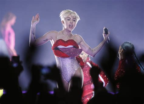 Miley Cyrus Withdraws Film From Nyc Porn Festival Compared To 50 Shades Of Grey Ibtimes