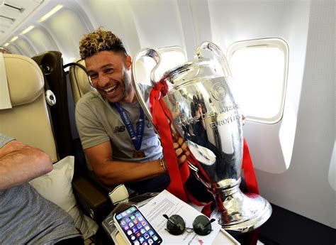 Arsenal Fans React To Former Midfielder Oxlade Chamberlain S Post Final