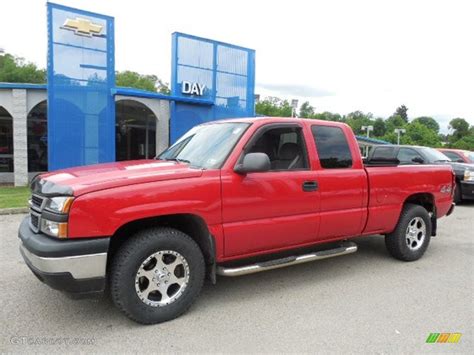 2007 Victory Red Chevrolet Silverado 1500 Classic Ls Extended Cab 4x4 82969675