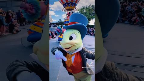 Jiminy Spots His Mini Me Jiminycricket Pinocchio Disneyparks