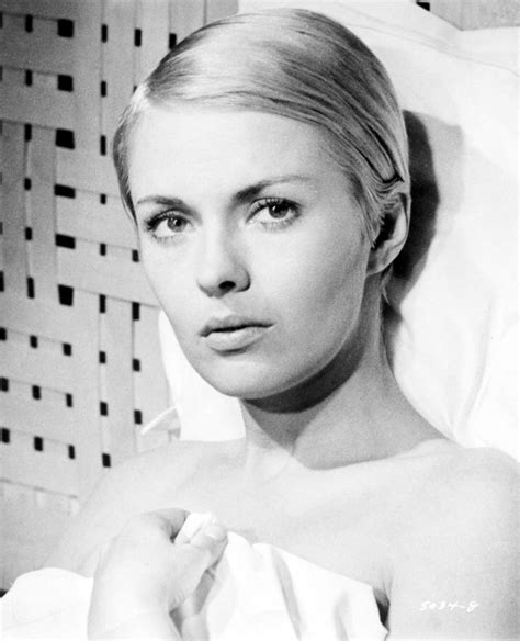 20 Fascinating Vintage Photos of Jean Seberg’s Iconic Short Haircut in the 1960s ~ Vintage Everyday