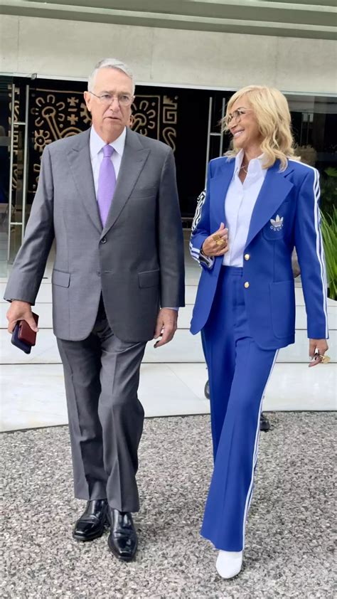 ¿De dónde es y cuánto cuesta el traje azul de Adela Micha que se hizo