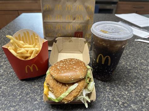 Mcdonald S Unveils Chicken Big Mac Here S How It Tastes