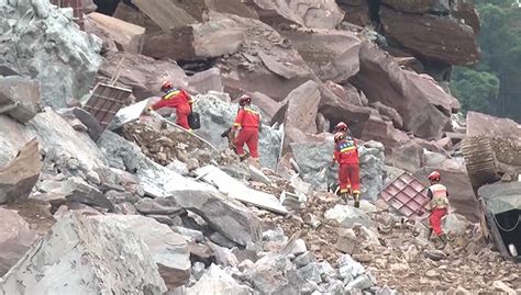 湖北五峰山体滑坡仍有7人失联，当地今明有地灾风险预警界面新闻 · 中国