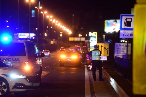 Slobodna Dalmacija Sudar Dva Automobila I Motocikla Izazvao Kolaps Na