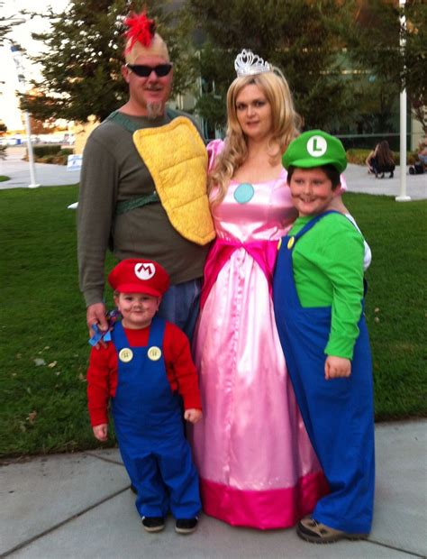 Family Halloween Costumes Mario at Calvin Carnegie blog