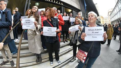 Suicidi In Carcere Flashmob Davanti Al Tribunale Di Genova Al