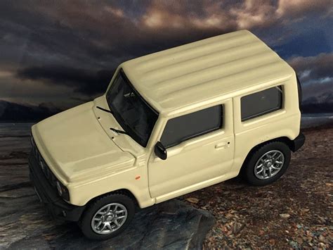 Suzuki Jimny RHD Chiffon Ivory Metallic HLJ