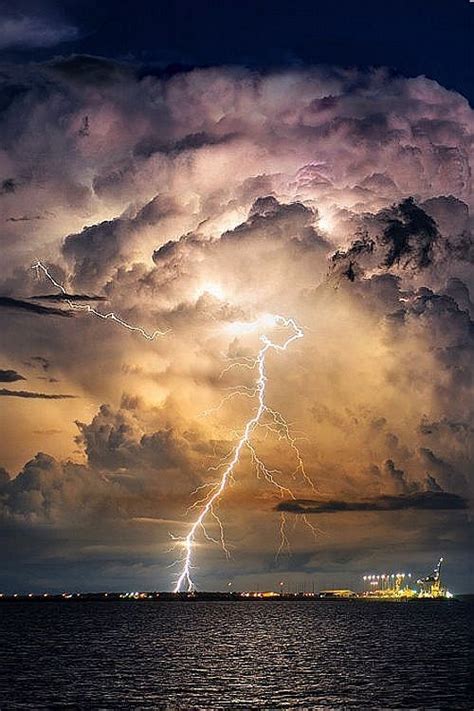 Solve Sky Art Lightning Jigsaw Puzzle Online With Pieces