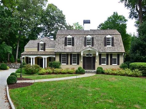 Interesting Delightful Gambrel Roof Ideas For Colonial