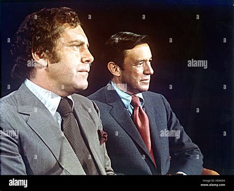 60 Minutes Morley Safer Mike Wallace 1674 Stock Photo Alamy