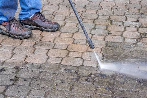 Schoonmaken Terrastegels Broekema Geeft Tips