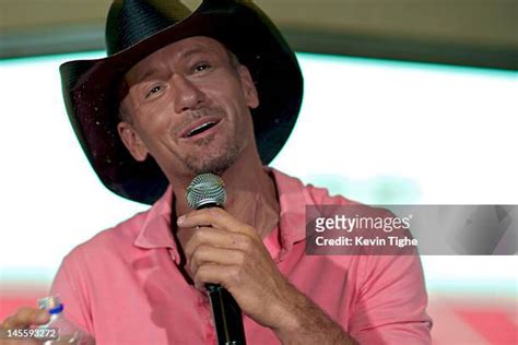 Kenny Chesney And Tim Mcgraw Brothers Of The Sun Tour Kick Off Press