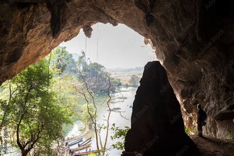 Tourist In Sadan Cave Aka Saddar Caves Hpa An Kayin State Karen