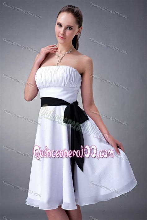 A Line Strapless Knee Length Chiffon White Dama Dress With Sash Quinceanera 100