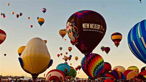 Albuquerque International Balloon Fiesta colors the New Mexico sky ...