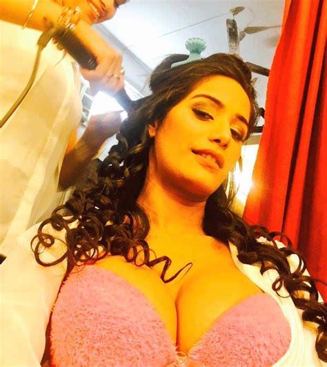 Poonam Panday Porn Pic