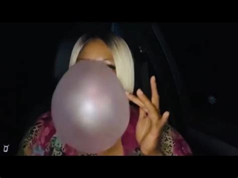 ASMR Bubble Gum ASMR Blowing Big Bubbles Asmr Tingles Gum Chewing