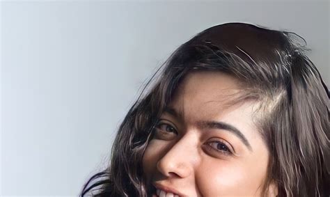New Rashmika Looking So Hot Hd Wallpaper Rashmika Gallary Hd Photos Hd Wallpaper Wallpaper