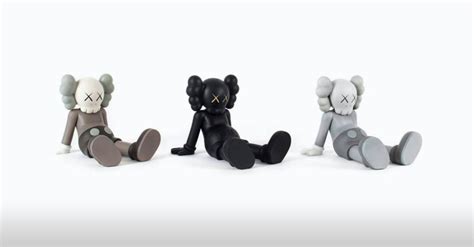 KAWS Figures - R Amazing!