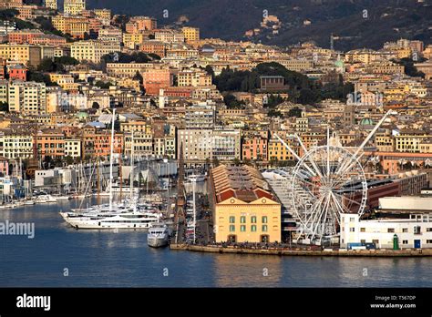 Porto antico schiff Fotos und Bildmaterial in hoher Auflösung Alamy