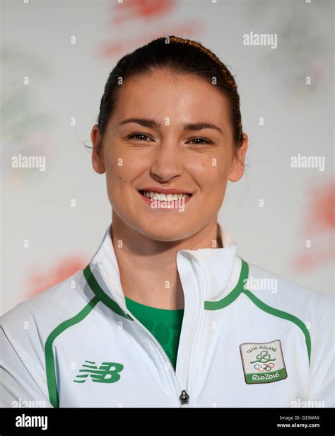 Katie taylor boxer hi-res stock photography and images - Alamy