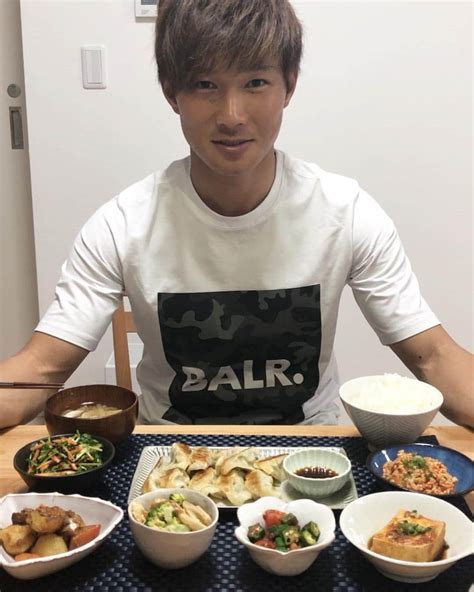 飯田貴敬さんのインスタグラム写真 飯田貴敬instagram「鹿児島キャンプが終わりました🏃‍♂️ そして家で久しぶりのご飯。 ホテル