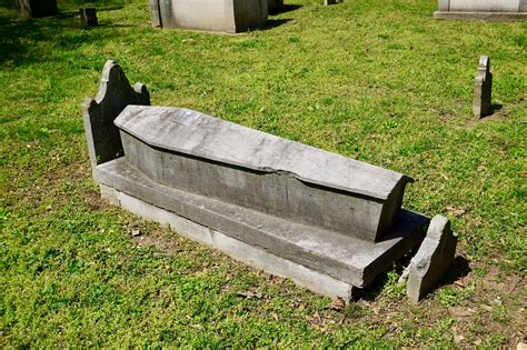 Coffin Shaped Tombstone Nashville City Cemetery Cemetery Monuments