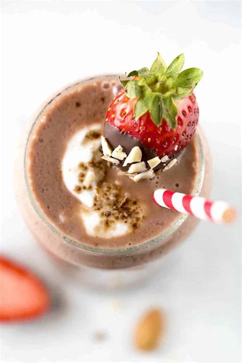 Chocolate Covered Strawberry Smoothie - Jessica Gavin