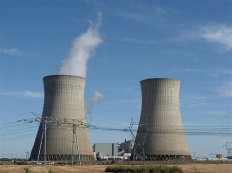 Macron Réaffirme Le Cap Dune Relance Du Nucléaire à Marche Forcée