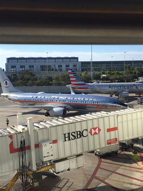 American Airlines retro livery at MIA : aviation