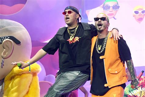 J Balvin Y Bad Bunny Lanzan Juntos El álbum Oasis