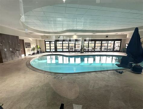 9 Best Las Vegas Indoor Pools: A Quick Look with Hours - Midlife Miles