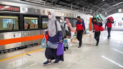 Penumpang Tujuh KA Jarak Jauh Keberangkatan Gambir Bisa Naik Dari