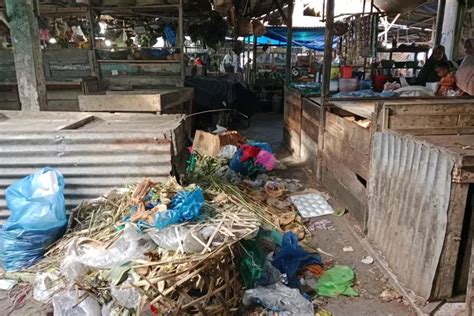 Menjelang Lebaran Pasar Tradisional Tanjung Beringin Serdang