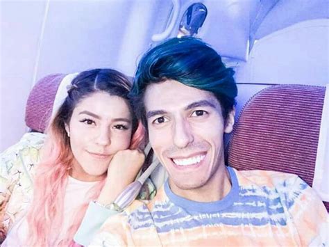 Leslie Polinesia Y Rafa Polinesio Polinesios Usuarios De Youtuber Gira Polinesia