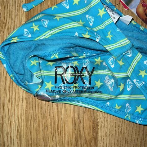 Early 2000s Y2K Roxy Bikini Set Top Size Depop