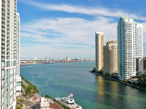 File:Mouth of Miami River 20100211.jpg - Wikipedia