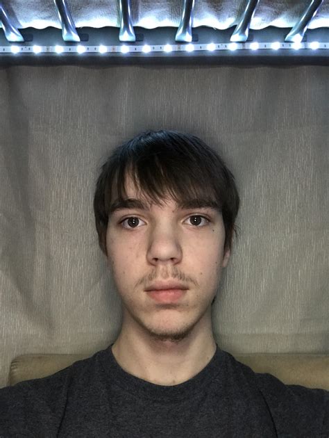 How Should I Do My Hair Ive Been Struggling On It For A While Scrolller