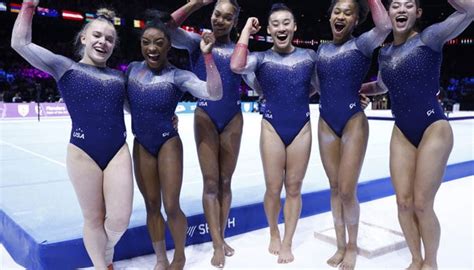 Simone Biles Leads Us Women To 7th Consecutive World Gymnastics Title