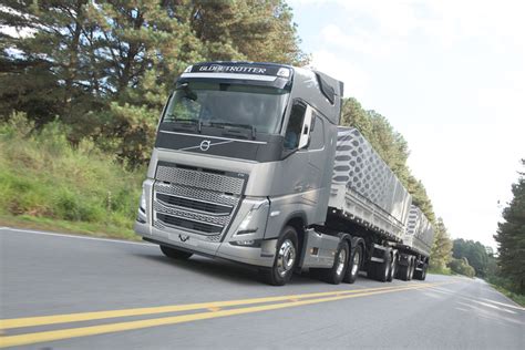 Novo Volvo Fh Chega Ao Brasil E Traz Inova Es Para Toda A Linha De